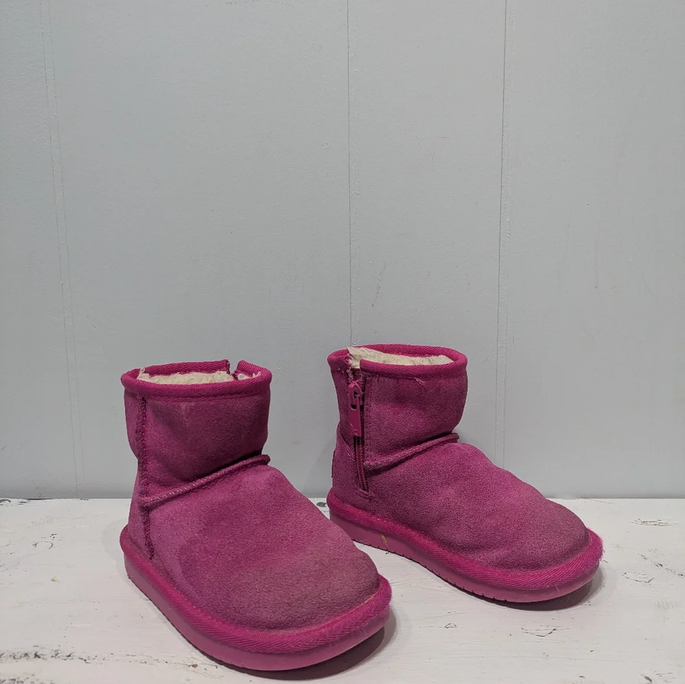 Koolaburra by UGG Toddler Pink Mini Boots Size 7 Cozy Faux Fur Lined Winter
